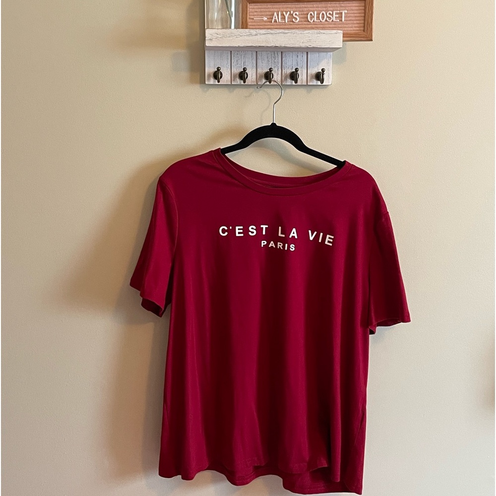 ⭐️B1G1FREE⭐️ NWOT Maroon T-shirt